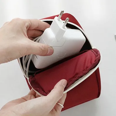 Travel Accessory Cable Bag Por - Electronics And Gadgets M のレビューと価格